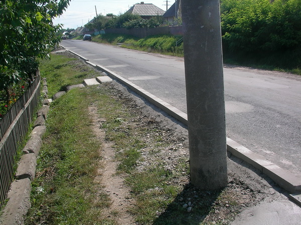 1 montat borduri str. Tudor Vladimirescu 1.jpg